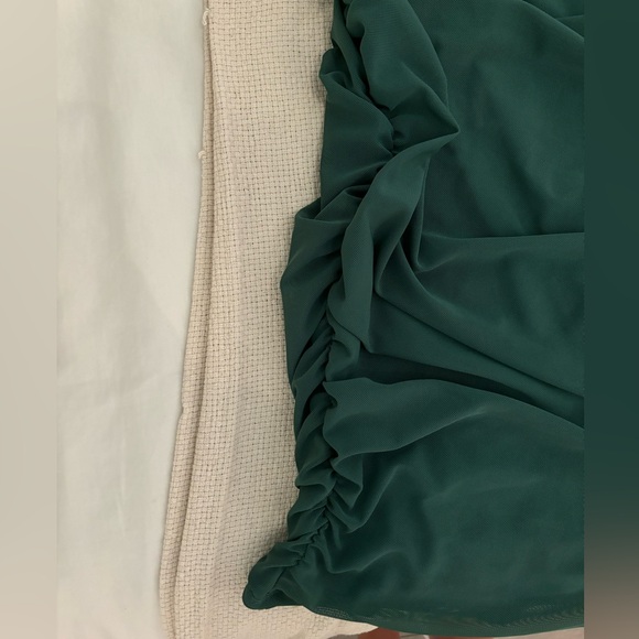 Deep green Garage sexy dress - Picture 3 of 5